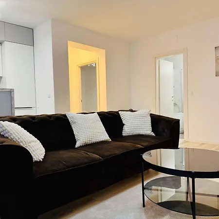 Joy Forest 54-85 Apartament