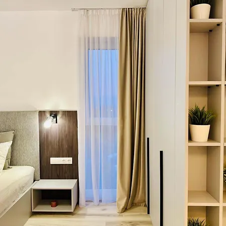 Joy Forest 54-85 Apartment